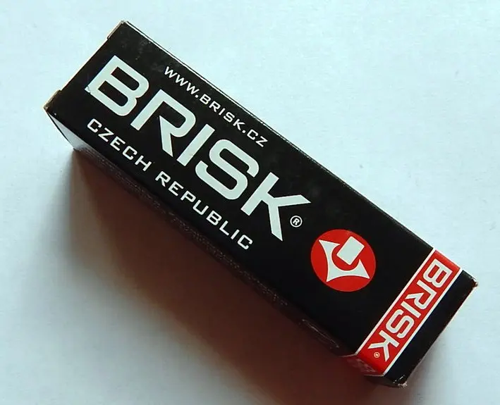 Ява свечи зажигания. Свечи на яву. Свечи на мотоцикл Brisk
